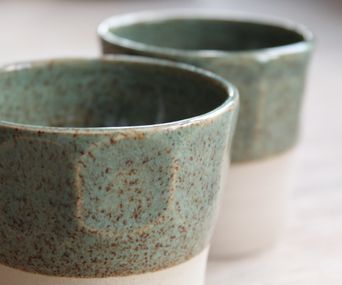 Handgjord keramik  LoL_Ceramic green mugs